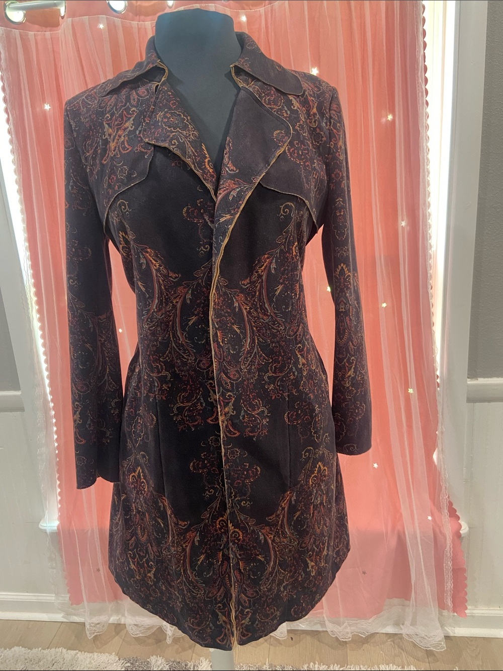 Solitaire Black Paisley-Print Trench Coat with Rust Accents size S